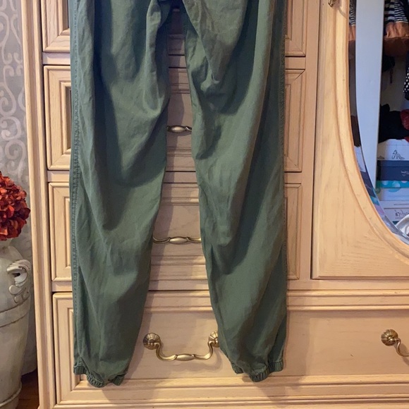 Hollister Ultra High Rise Jogger Pants - Picture 9 of 9